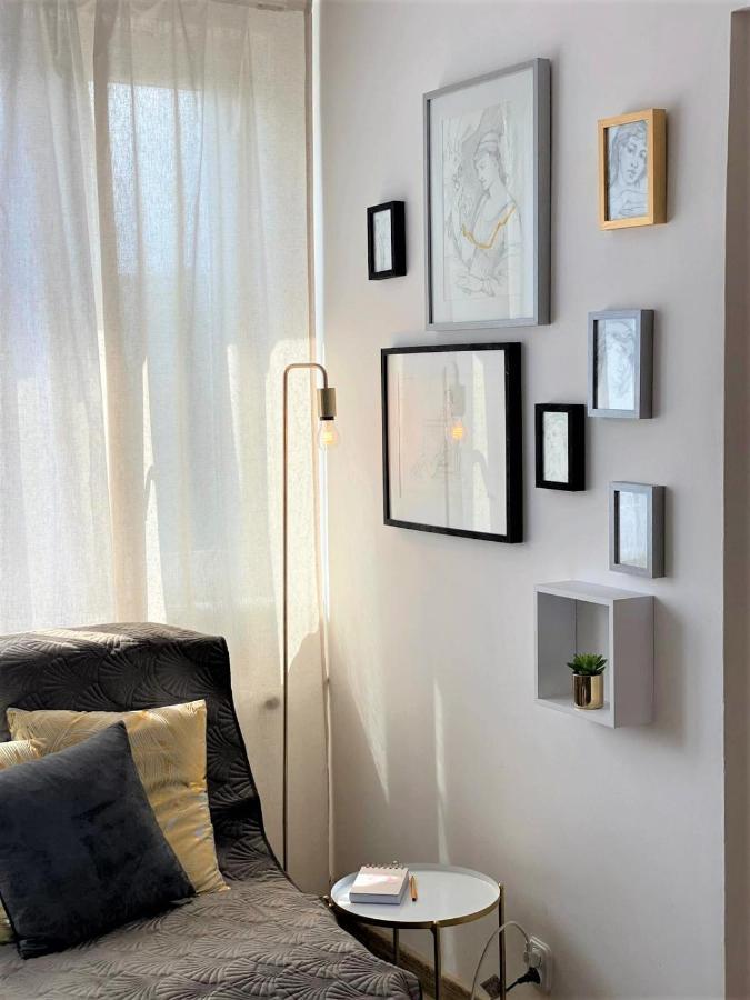 Apartment Vicky - New Centrum Srodmiescie *